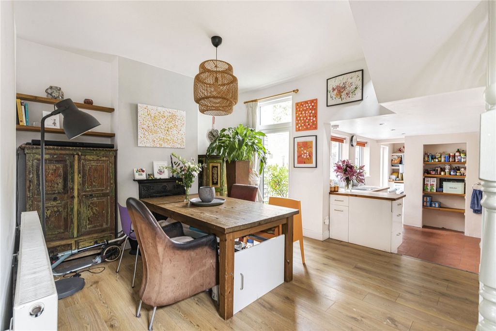 Property photo 2 of 13 Picture No. 06