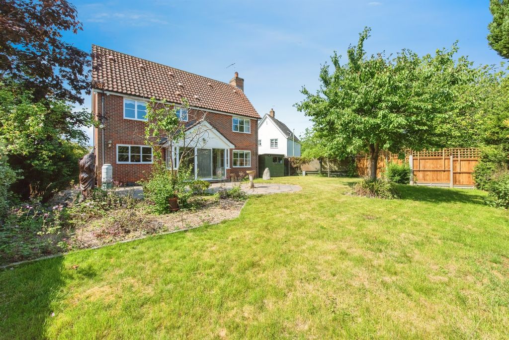 Property photo 2 of 16