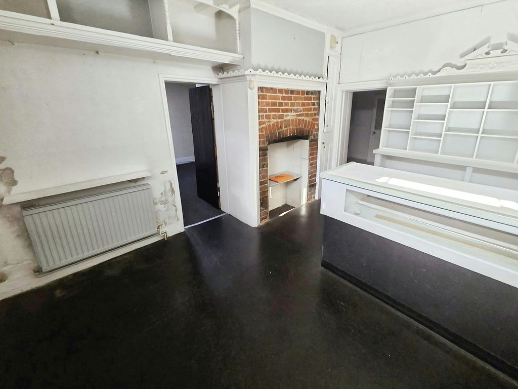 Property photo 3 of 7 1d5A4Da7-Bbe4c613-Df2A-4Dae-Bfd1-65381Fc7F200.Jpg