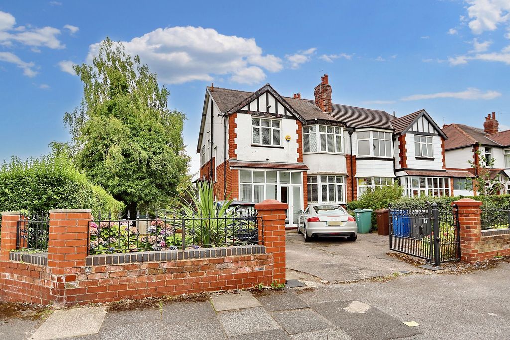 Property photo 1 of 31