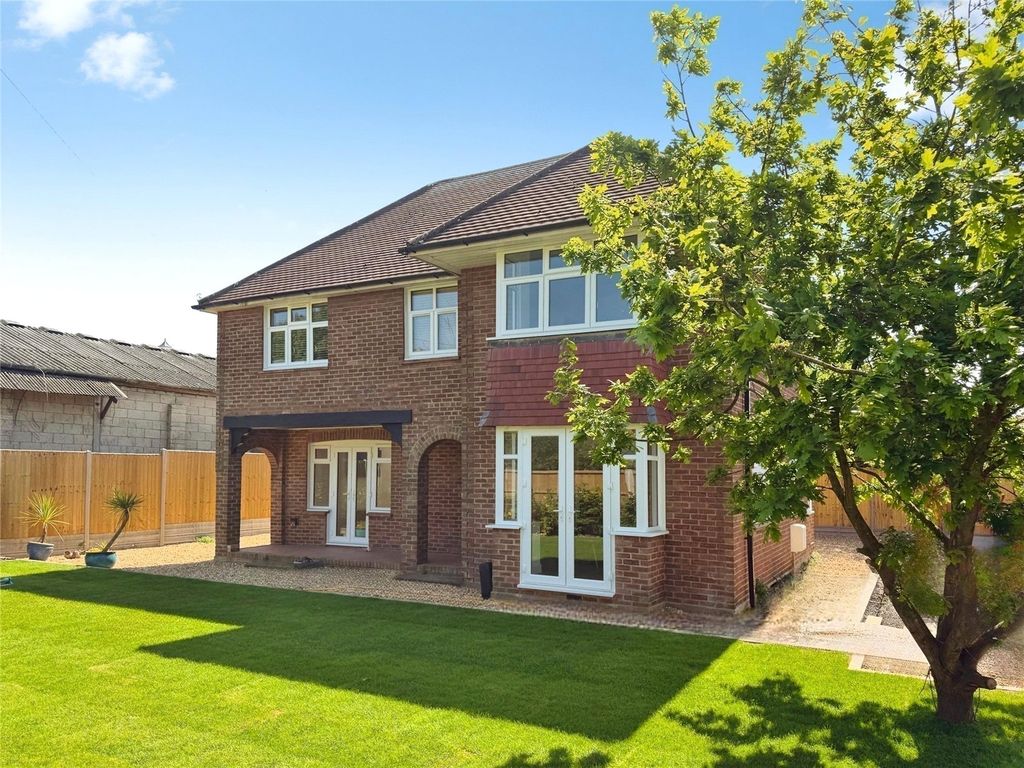 Property photo 1 of 18 Picture No. 33