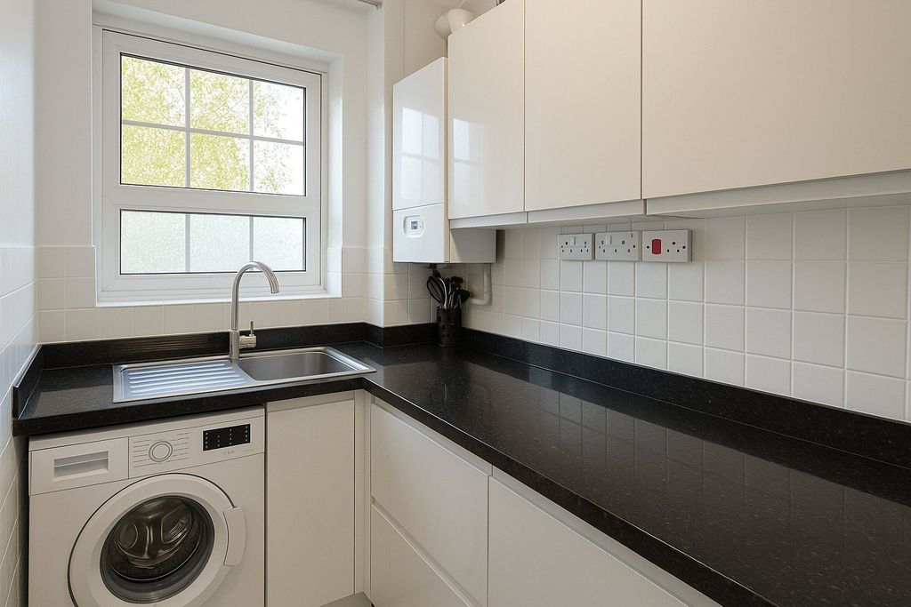 Property photo 2 of 6 Picture No. 04