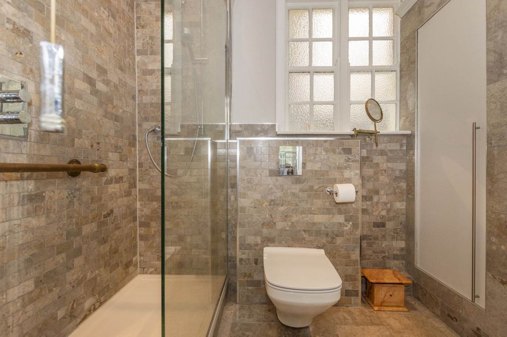 Additional image 9 of 2 bed flat for saleUpper St. Giles Street, Norwich NR2