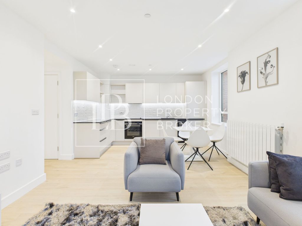 Property photo 2 of 10