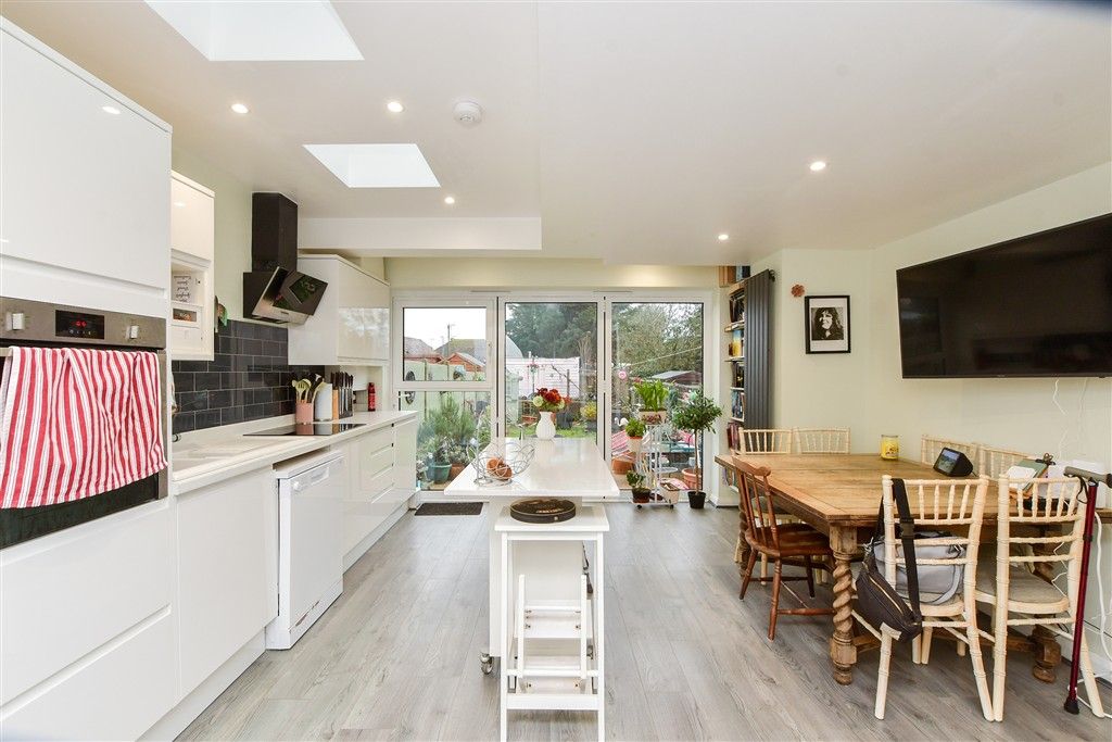 Property photo 3 of 12 Kitchen/Diner