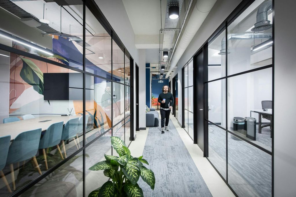 Property photo 2 of 8 Lb Board Room  Offices.Jpg