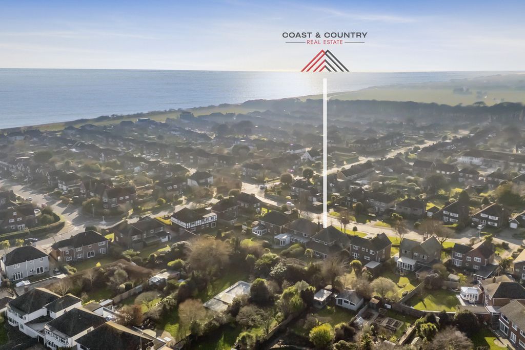 Property photo 3 of 26