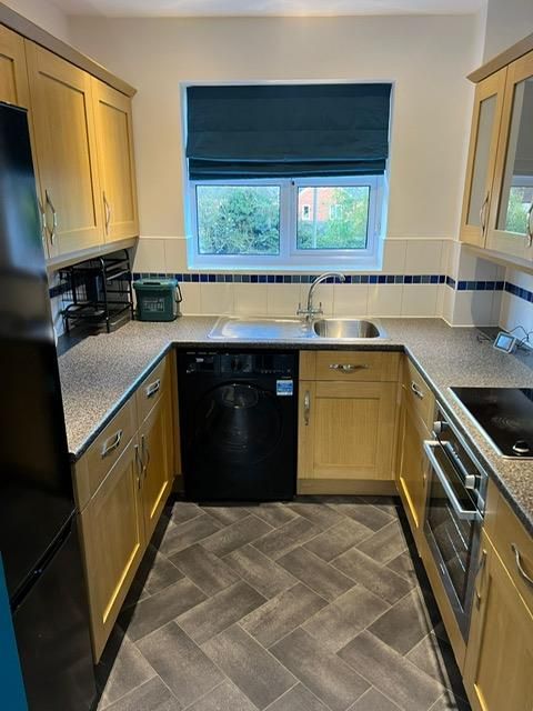 Property photo 3 of 5 Kitchen