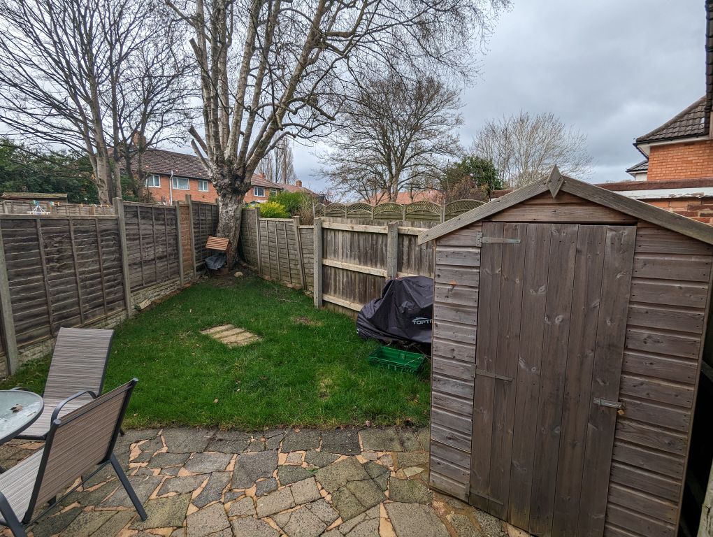 Property photo 2 of 11 Garden