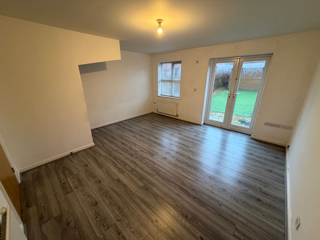 Property photo 1 of 12 Image