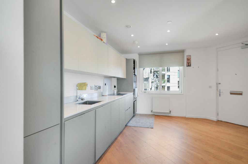 Property photo 3 of 18 Kitchen Area (2).Jpg