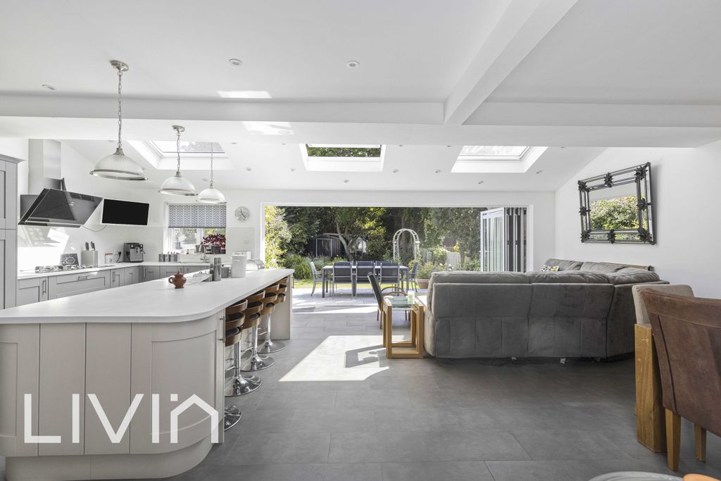 Property photo 1 of 25 025A9922