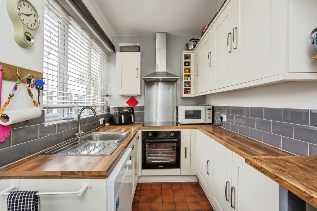 Property photo 3 of 22 Pbox-Img.Jpg