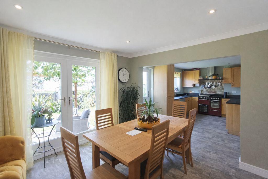 Property photo 2 of 22 Kitchen Diner