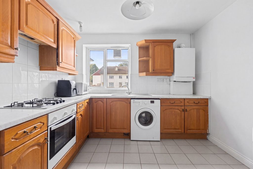 Property photo 2 of 9