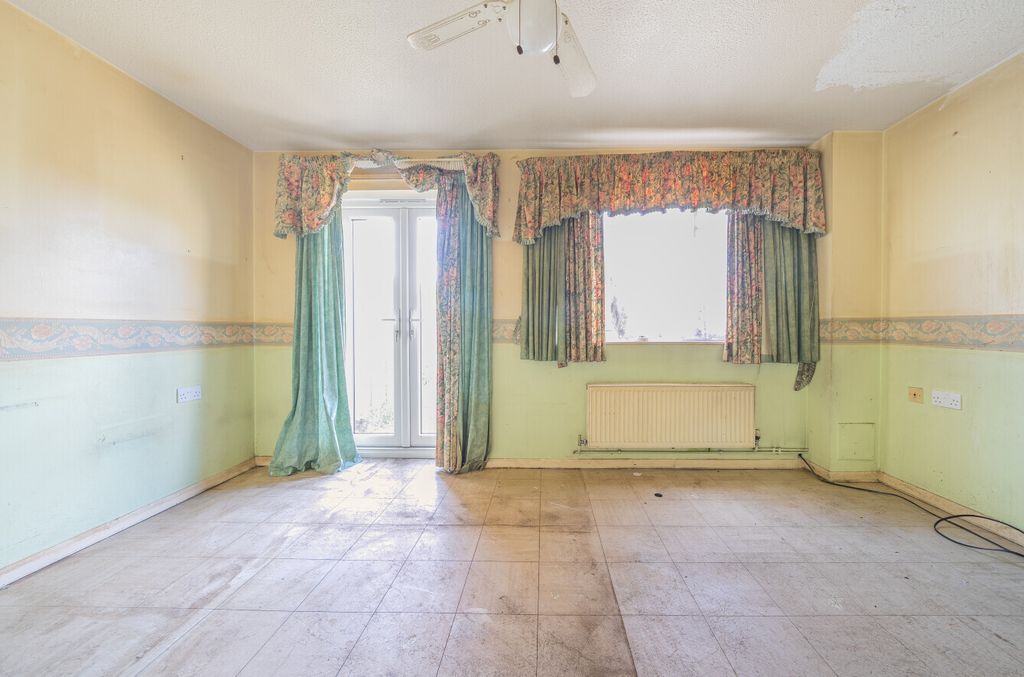 Property photo 3 of 12 Picture No. 08