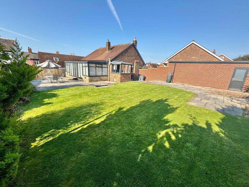 Property photo 2 of 26