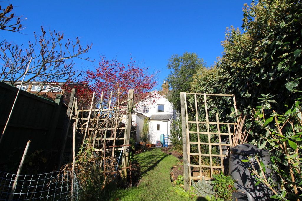 Property photo 2 of 10 Garden Reverse