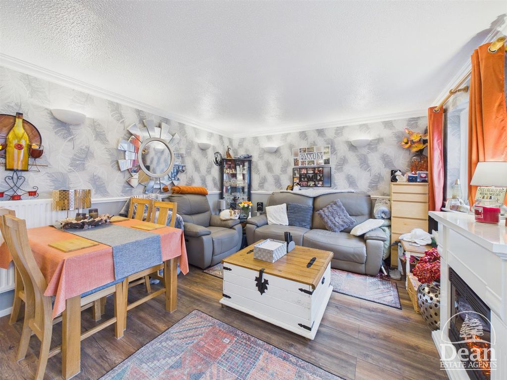 Property photo 2 of 16