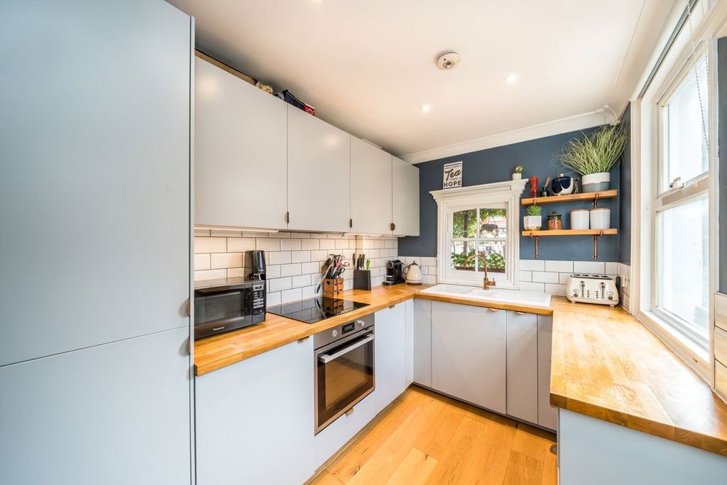 Property photo 3 of 13