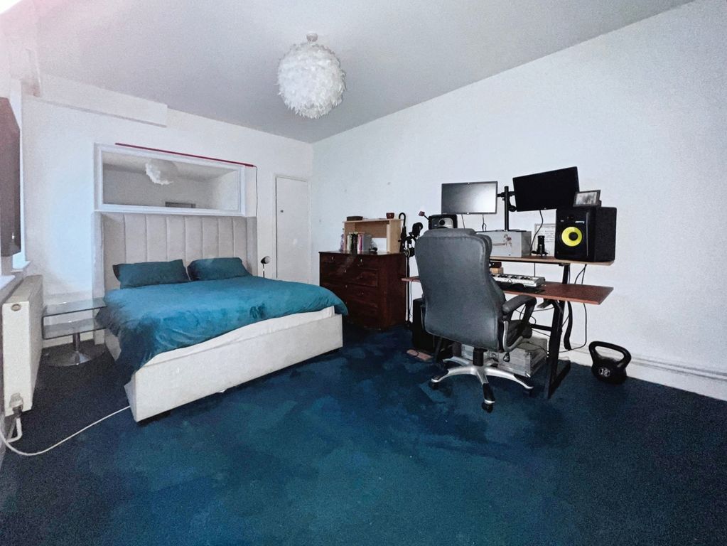 Property photo 2 of 21 Pbox-Img.Jpg