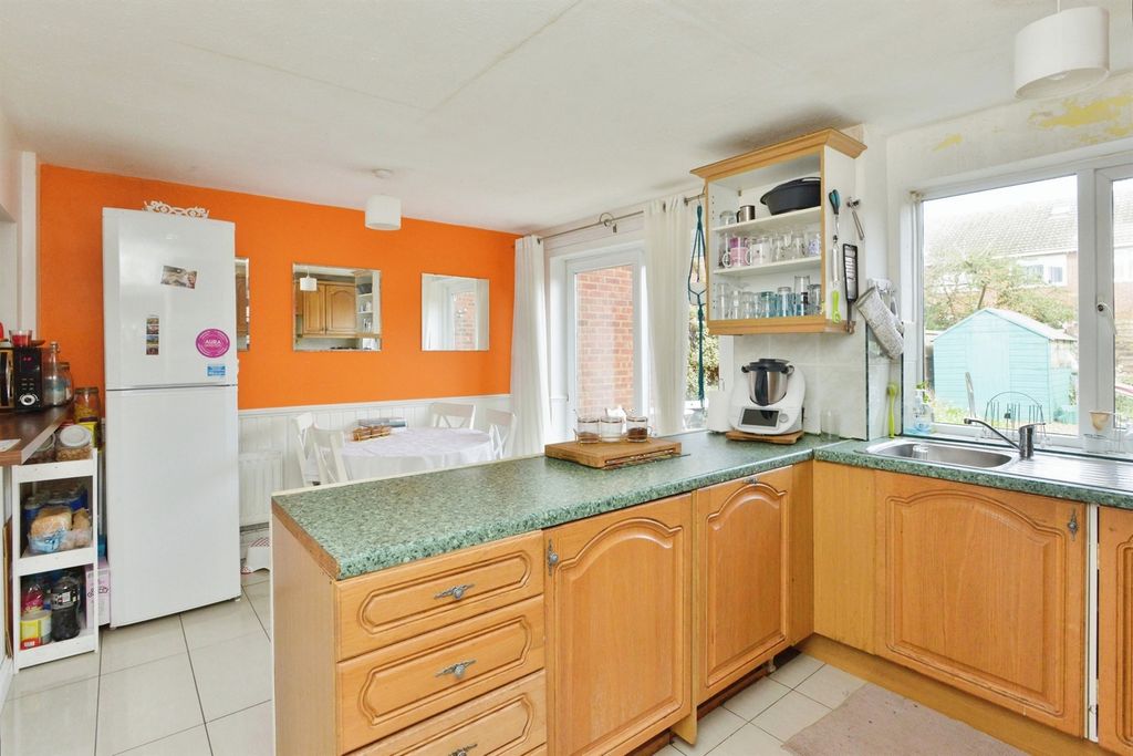 Property photo 3 of 14