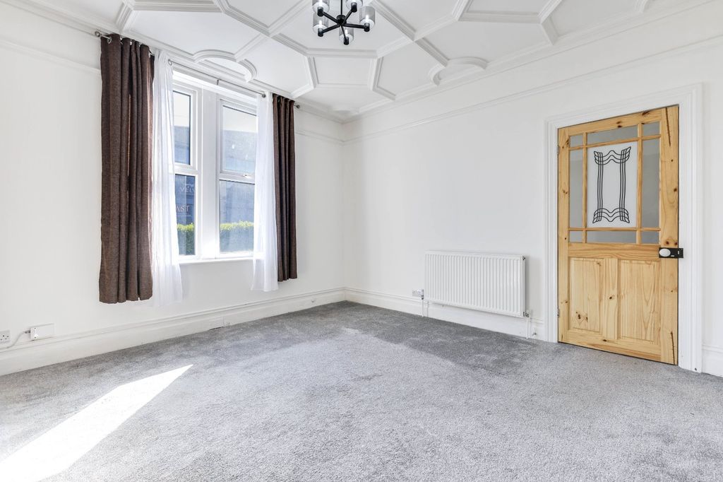 Property photo 3 of 15 Picture No. 04