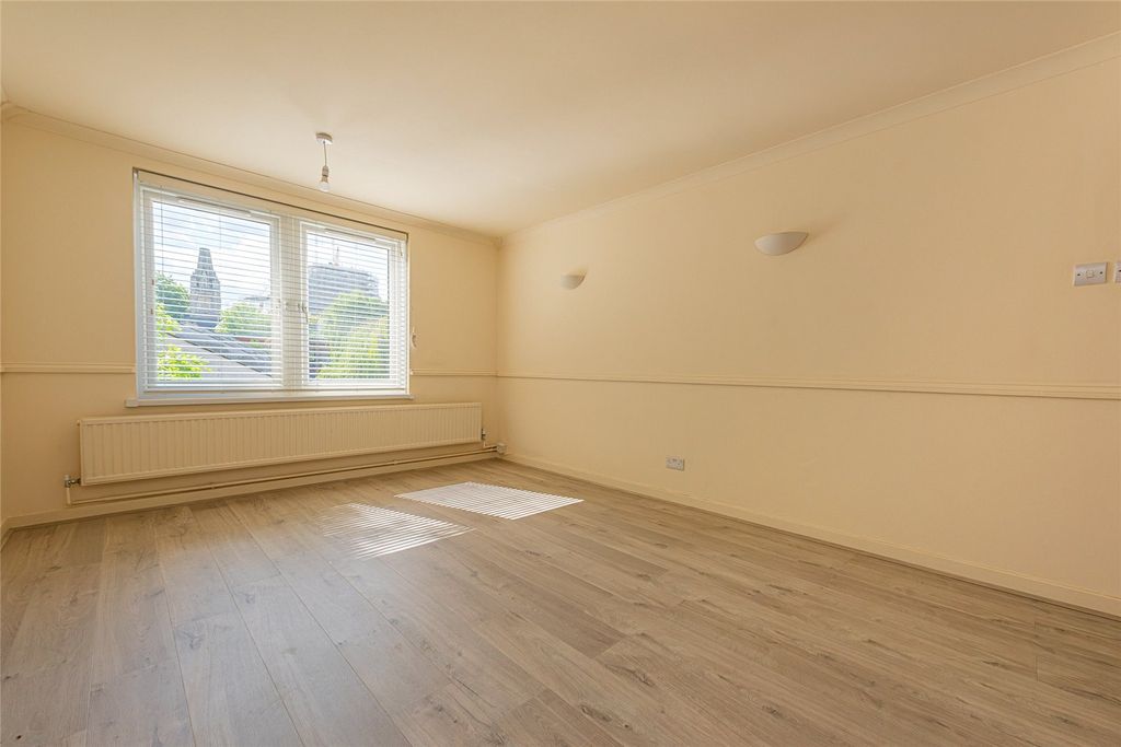 Property photo 2 of 6 Picture No. 02