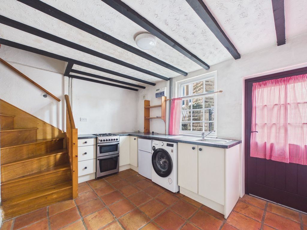 Property photo 2 of 9 Kitchen
