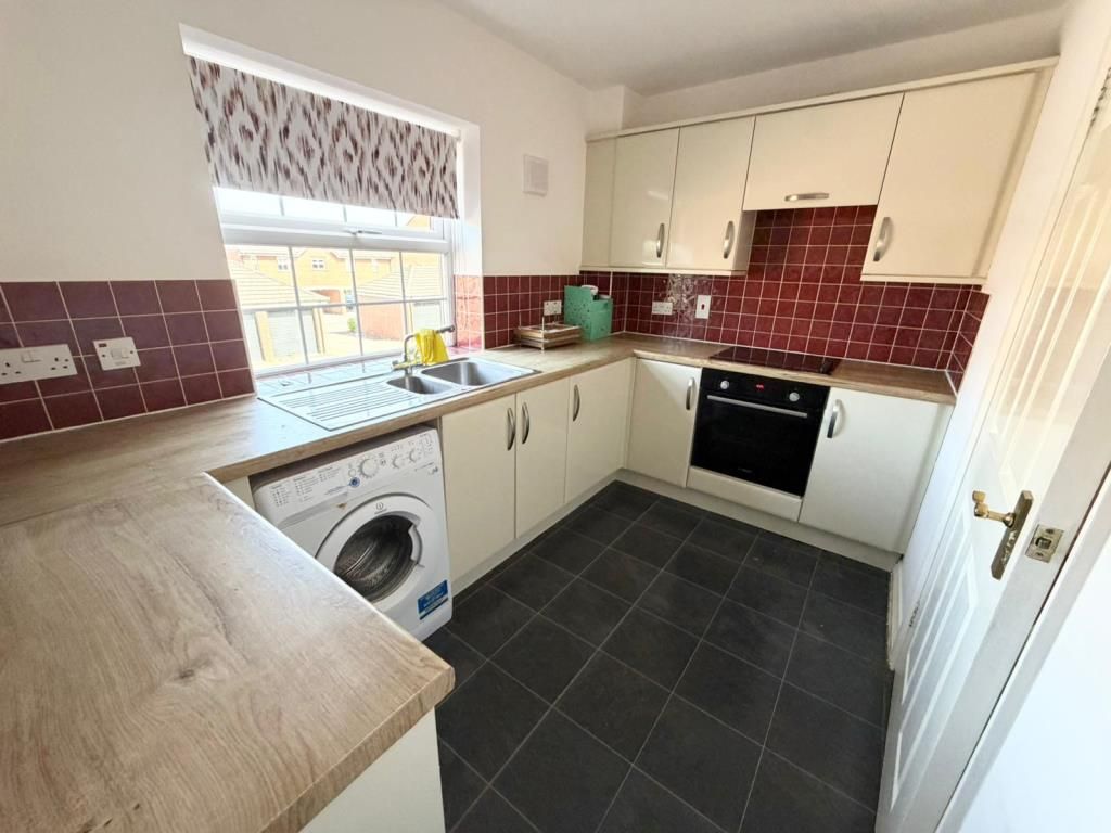 Property photo 2 of 5 Kitchen