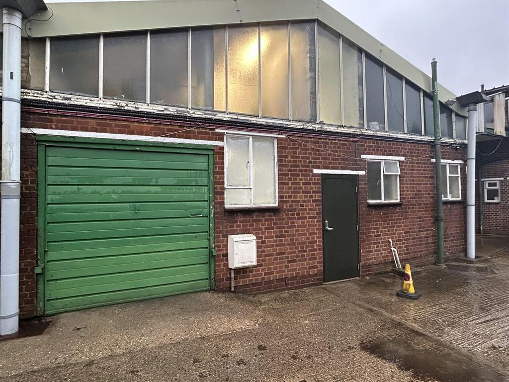 Property photo 1 of 2 Photo