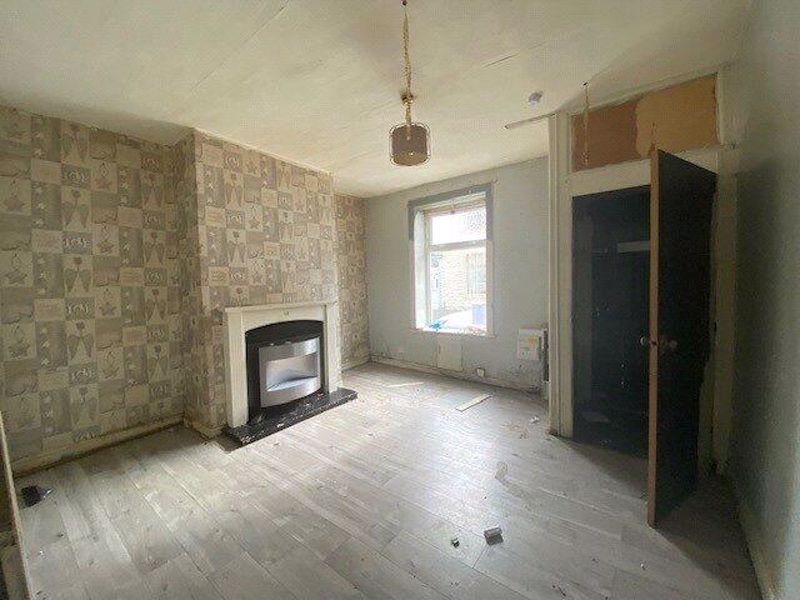 Property photo 2 of 10 Photo 3