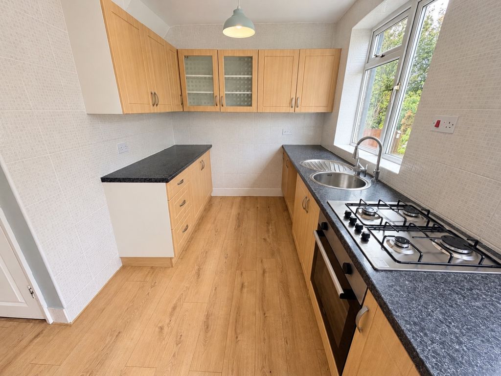 Property photo 3 of 9 5695185