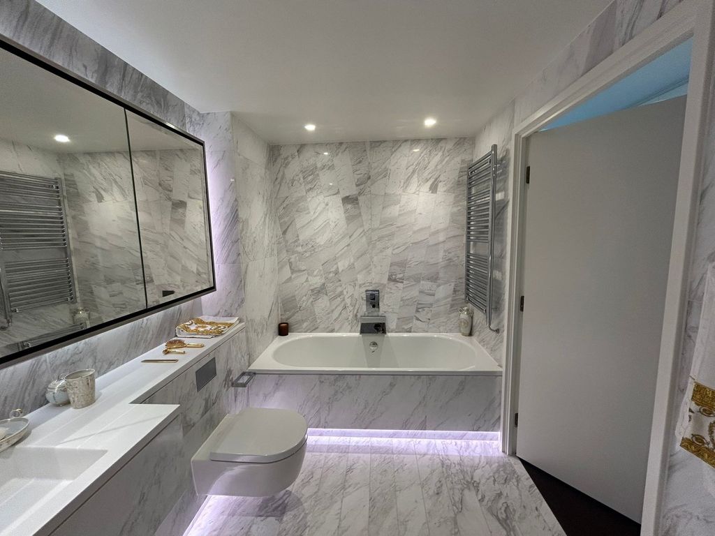 Property photo 2 of 63