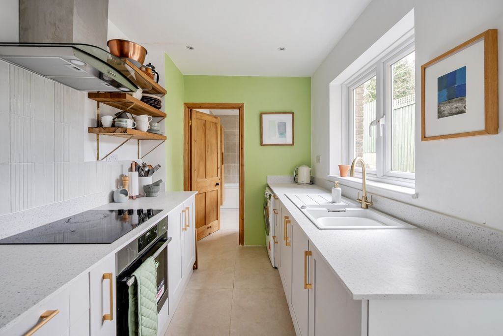 Property photo 3 of 15 1435602-13-69Ca54...