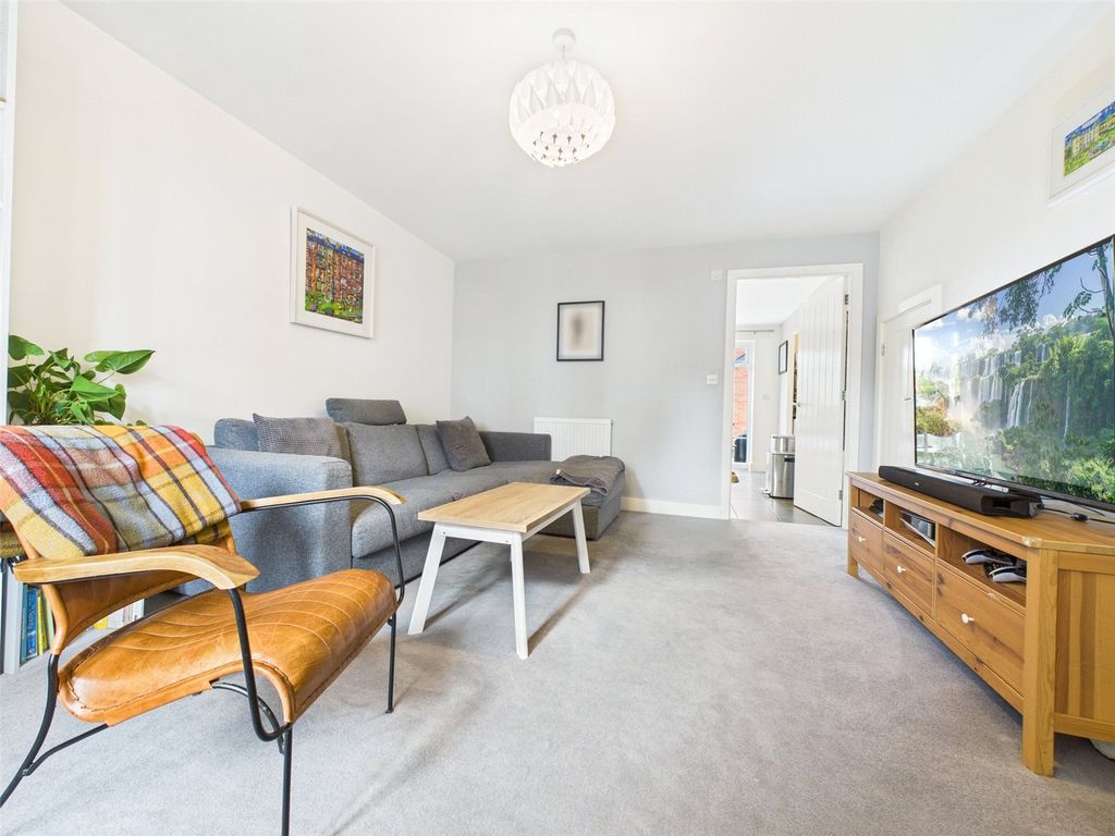 Property photo 3 of 19 Picture No. 02