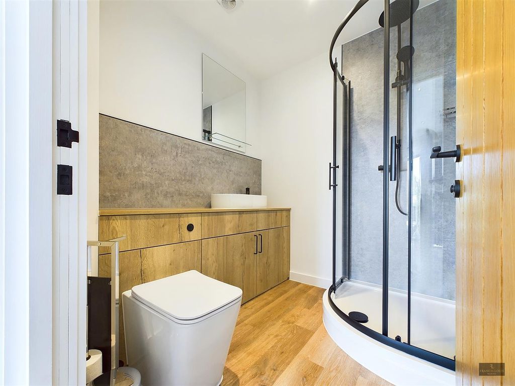 Additional image 7 of 2 bed flat to rentNew North Road, Exeter EX4