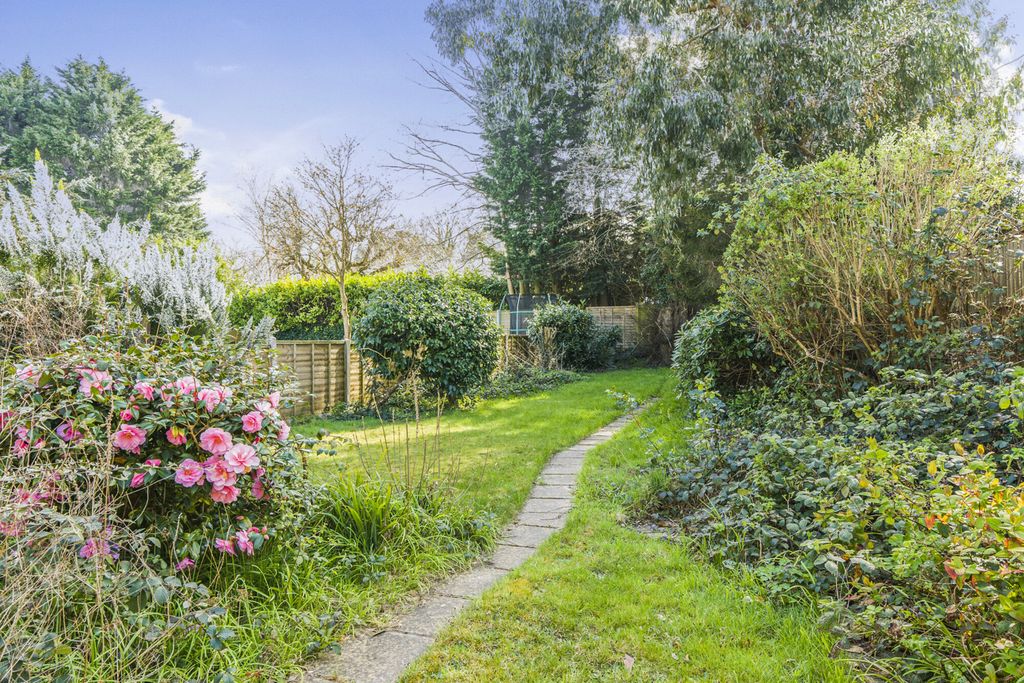 Property photo 3 of 21 Garden