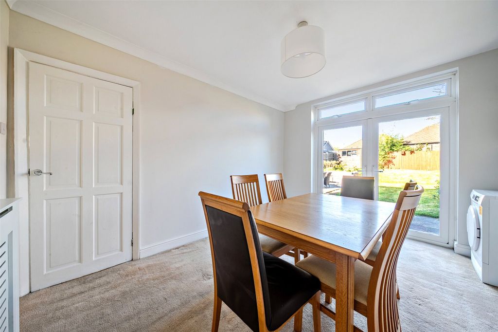 Property photo 3 of 19 Reception