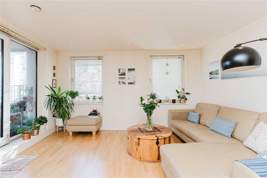 Property photo 2 of 36 Picture No. 39