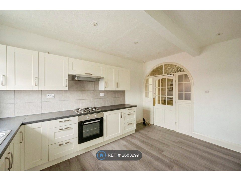 Property photo 3 of 17 Kitchen Diner