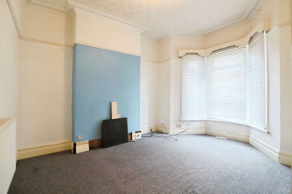 Property photo 2 of 26 Pbox-Img.Jpg