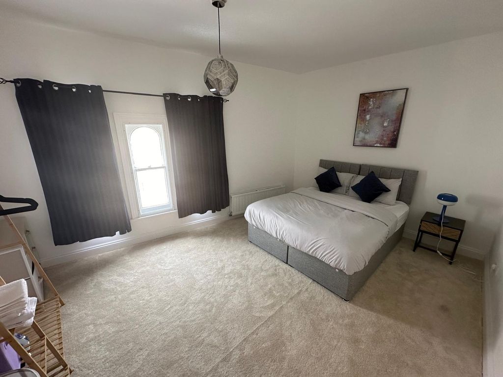 Property photo 2 of 8 Bedroom 1