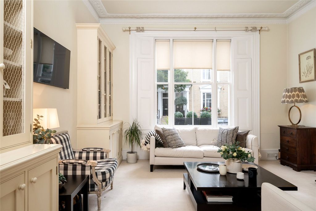 Property photo 2 of 11 Reception Room