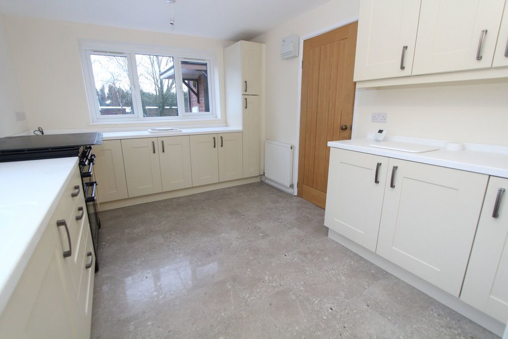 Additional image 5 of 3 bed detached house for saleDelph Road, Brierley Hill DY5