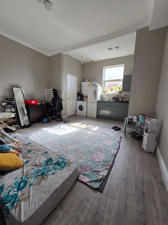 Property photo 2 of 8 Photo 15