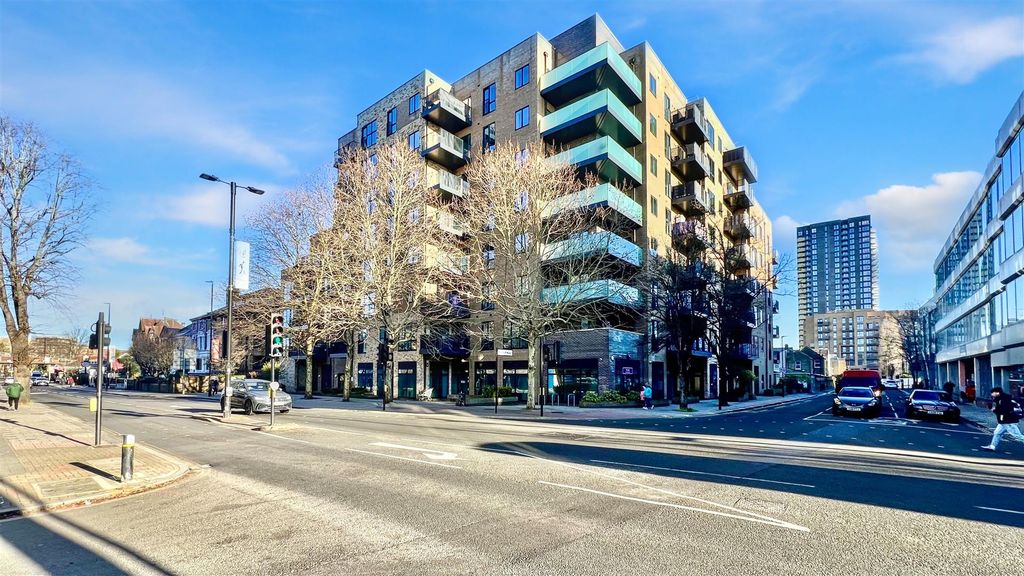 Property photo 1 of 10 Eden House