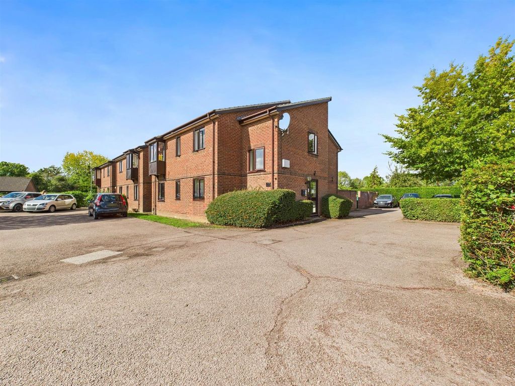 Property photo 1 of 8 Cam04907G0-Pr0311-Still013.Jpg