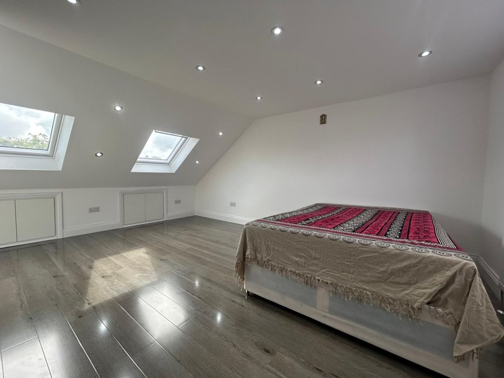 Property photo 1 of 4