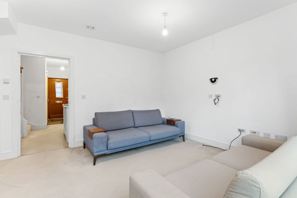 Property photo 2 of 38